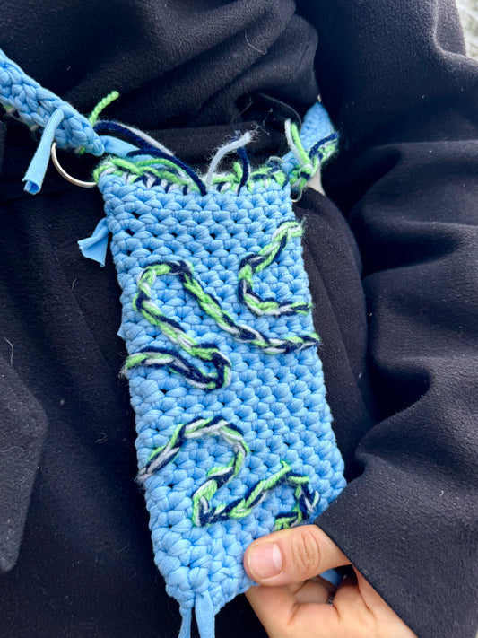 Pochette en crochet Curve